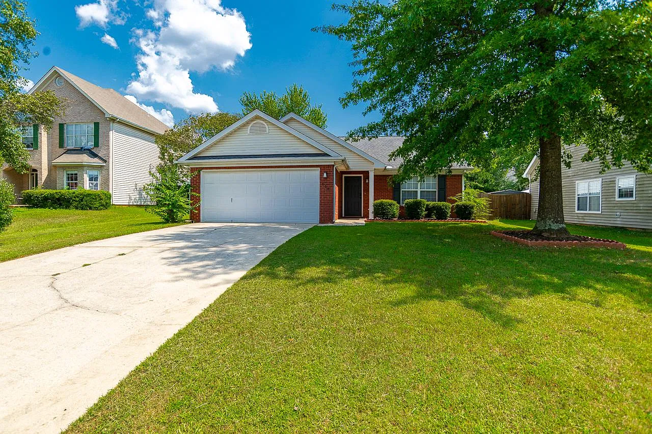110 Lonesome Ct — Photo 1