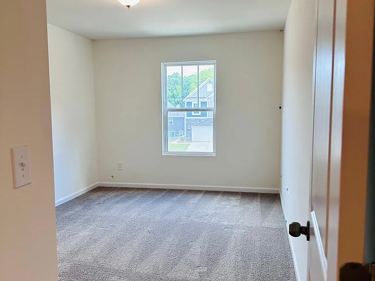 384 Abington St — Photo 8