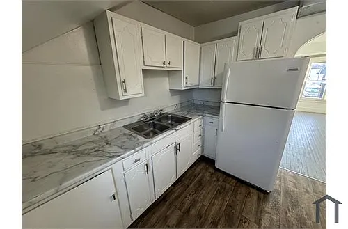 807 Clay St #4 Photo 1