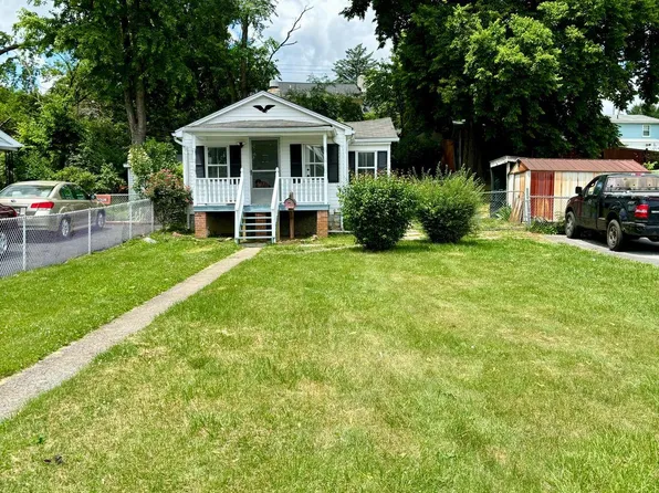 207 Avon Rd, Hagerstown, MD 21740