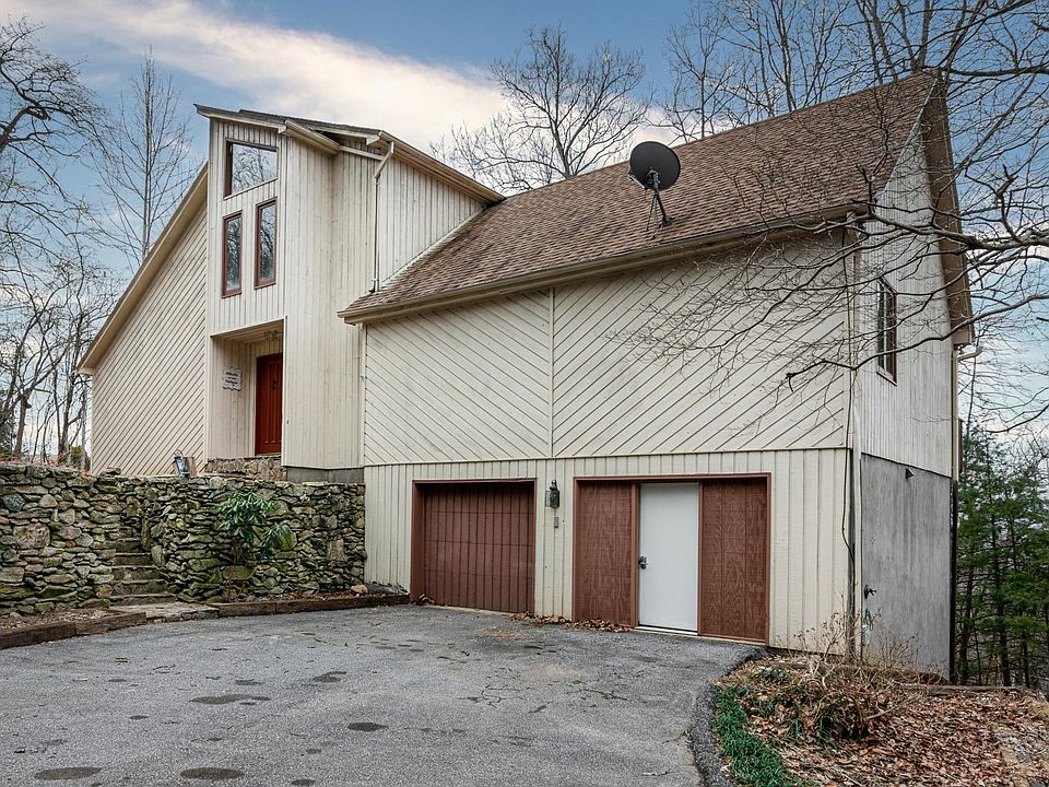 1st image of 114 Ballantree Dr