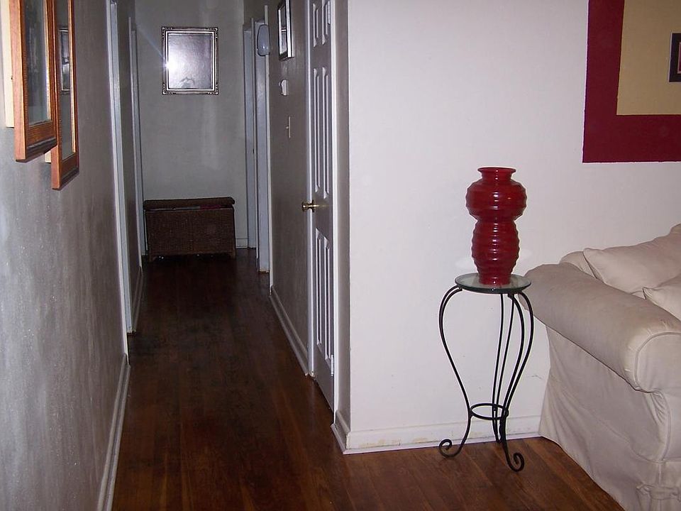 2nd image of 417 Concord Rd