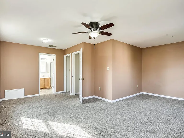 2018 Cooper Point Ct — Photo 15