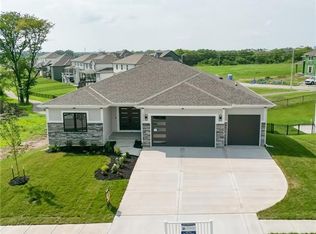 1816 Homestead Dr, Liberty, MO 64068
