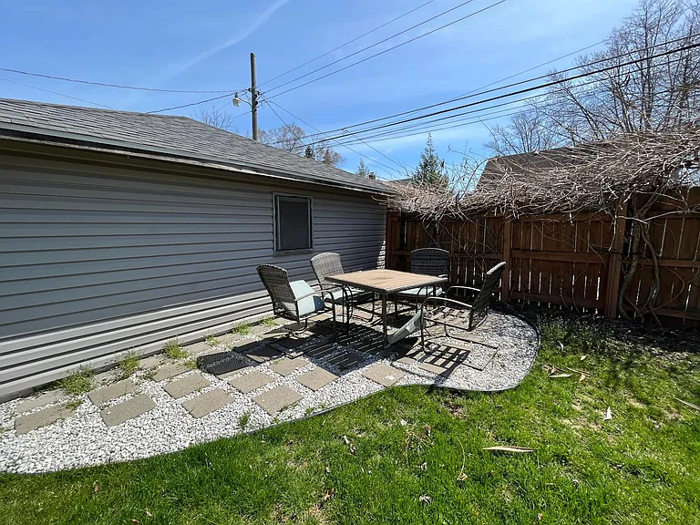 405 Pearl St #1 — Photo 5