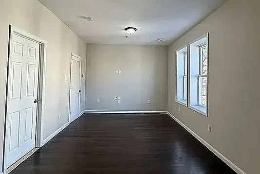 79-83 Tillinghast St #79-B4 — Photo 2