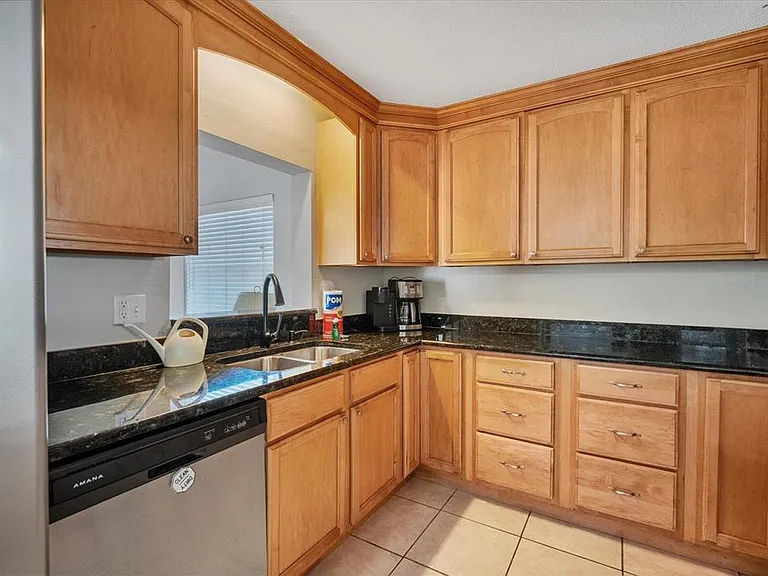 5738 Antilles Dr — Photo 8