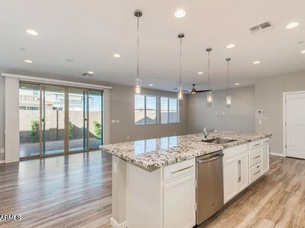 1800 S Follett Way, Gilbert, AZ 85295