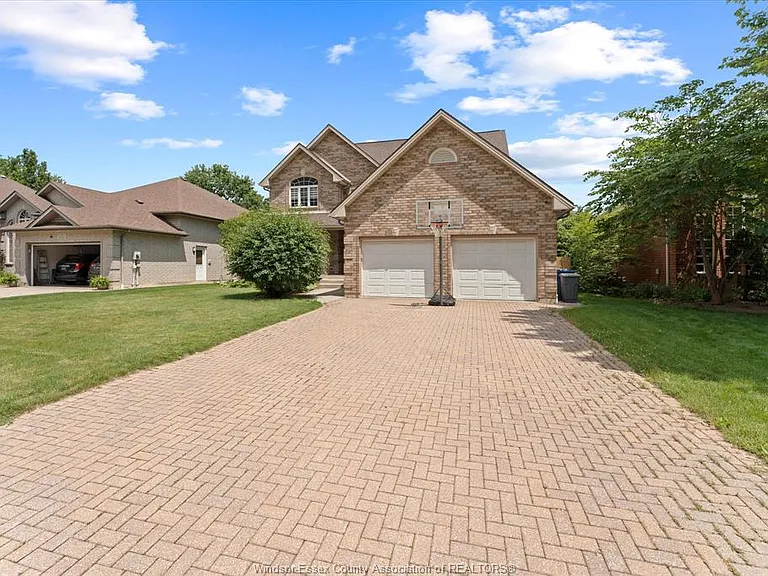 5740 Wayne St — Photo 3