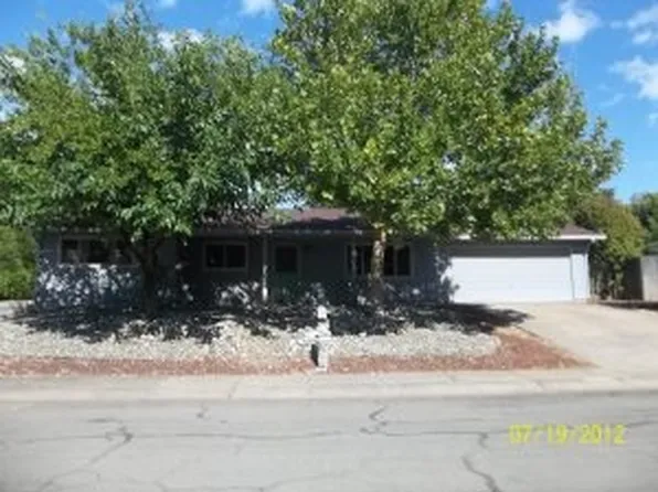 2645 Rosebud Ln, Redding, CA 96002