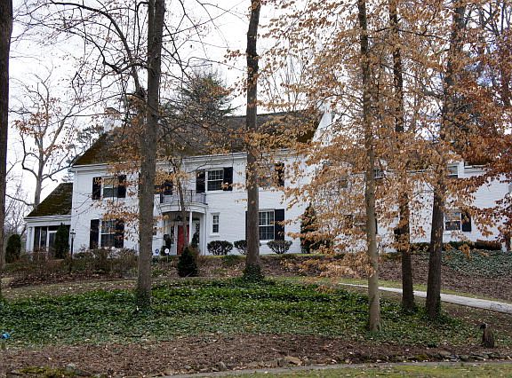3rd image of 201 Linden Dr
