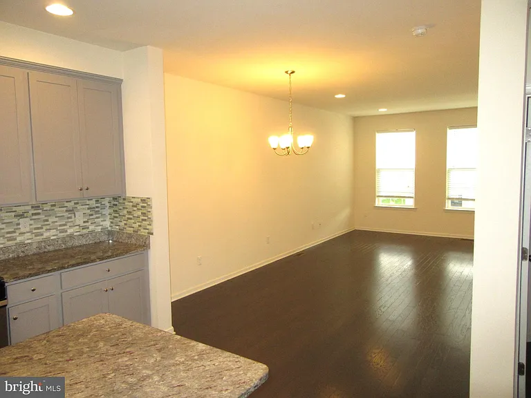 532 Liam Pl — Photo 4