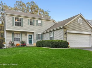 956 Ridgewood Dr, Cary, IL 60013