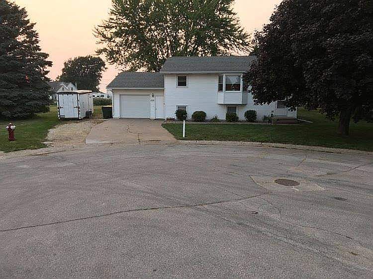 705 6th Ave SW, Waukon, IA 52172 Zillow