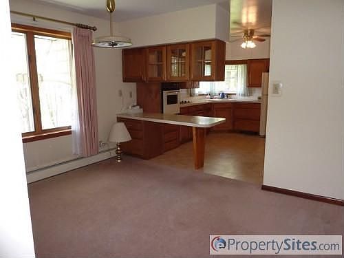 4th image of 173 E Aaron Dr