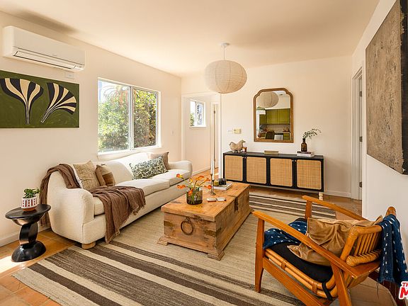 5th image of 3607 Marathon St