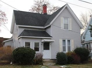 38 Beacon Ave, Holyoke, MA 01040