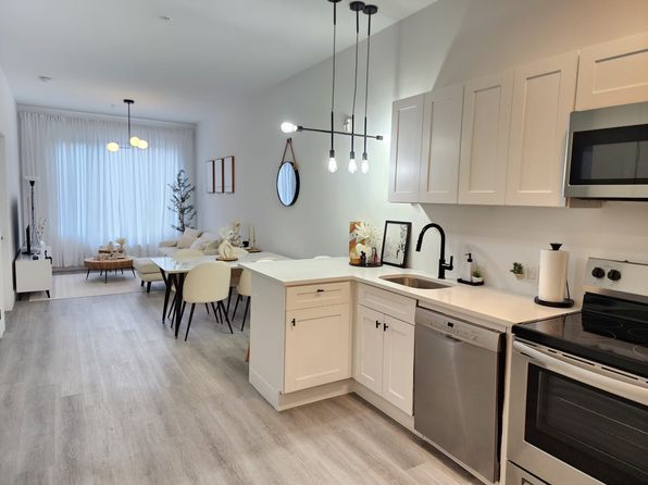 Jersey Walk | 925 E Jersey St, Elizabeth, NJ