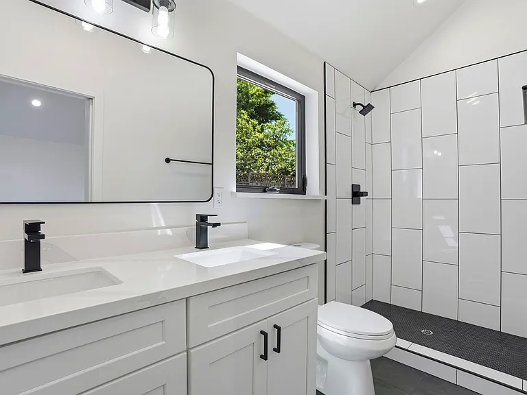 229 Steven Cir — Photo 11