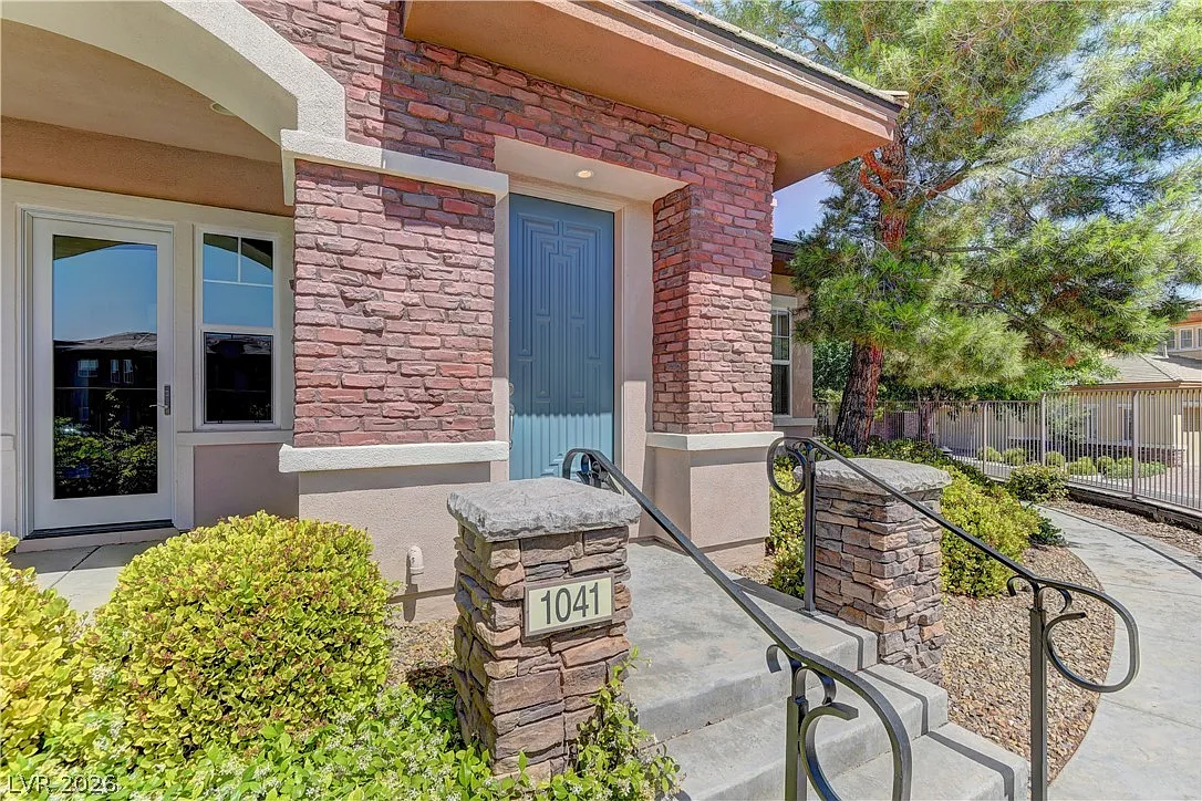 3 bed, 2.5 bath, 2985 sqft, $6,000 — Photo 3