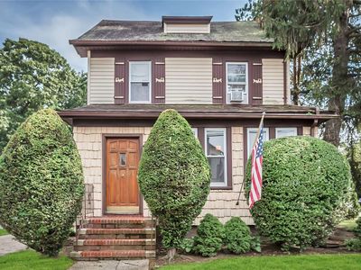 4 Lawrence Ave, Lynbrook, NY, 11563