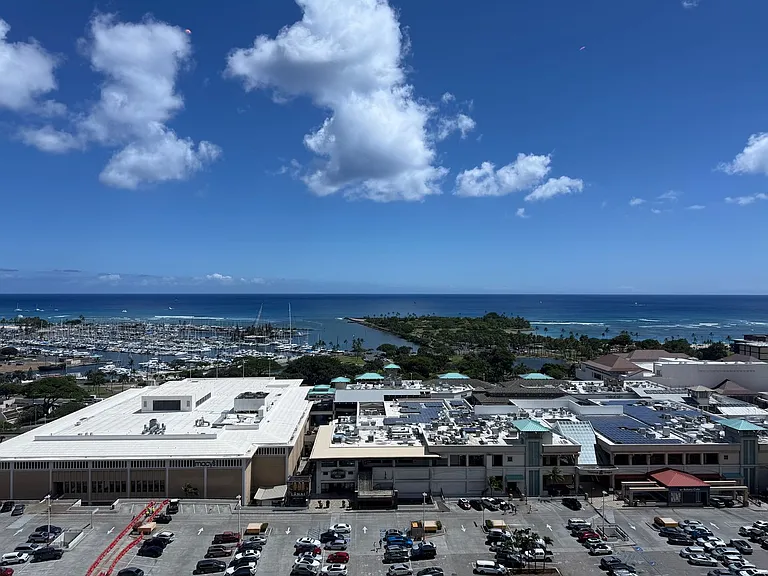 1555 Kapiolani Blvd #1901 — Photo 3
