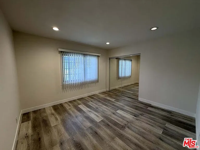 8818 Ramsgate Ave #8822-1/2 — Photo 9