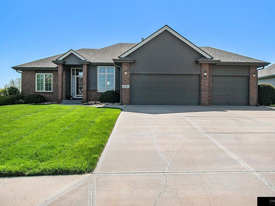 1st image of 13701 Tregaron Dr