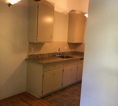4th image of 57 Ross Ave APT 15