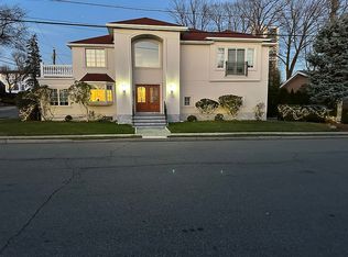 235 Elsmere Pl, Fort Lee, NJ 07024