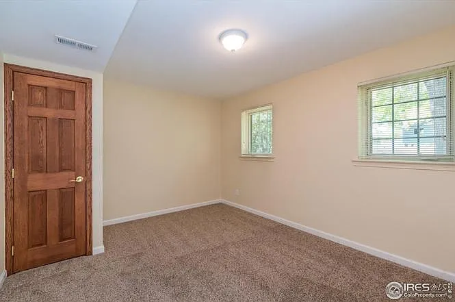 589 W Mulberry St — Photo 11