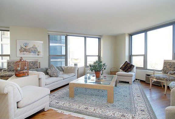 2nd image of 1550 N Lake Shore Dr APT 14G