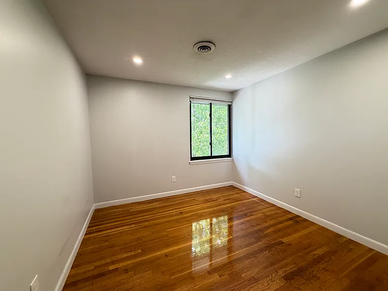 20 Hubbard Ave #10 — Photo 5