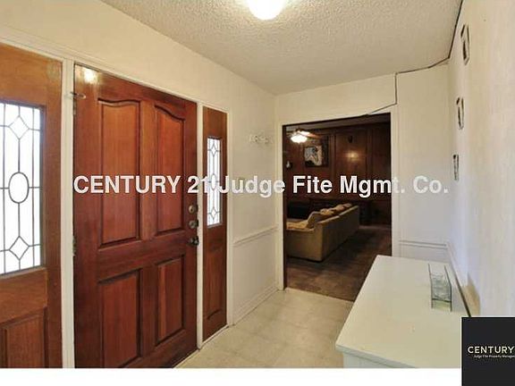 2nd image of 201 Wildwood Dr