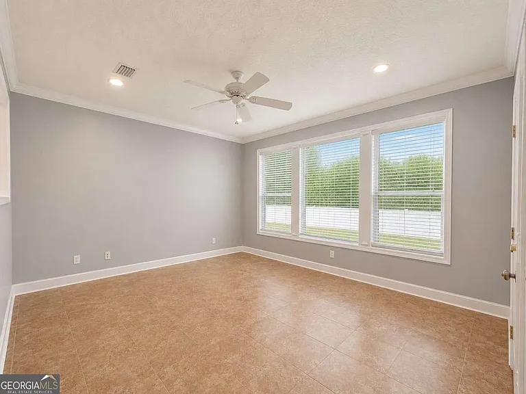233 Austin Ryan Dr — Photo 13