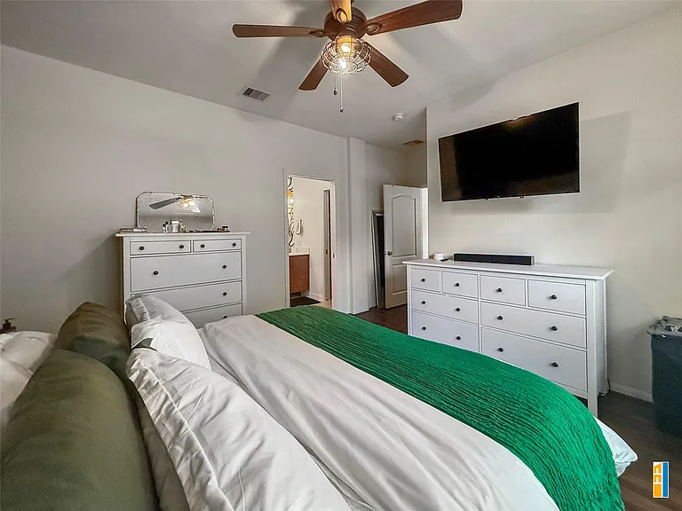 214 Marathon St — Photo 9