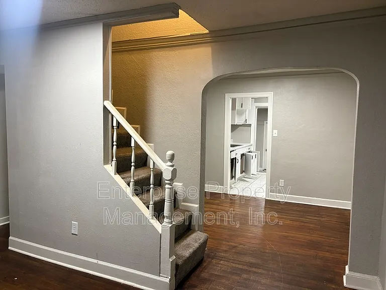 2447 Twain Ave — Photo 5