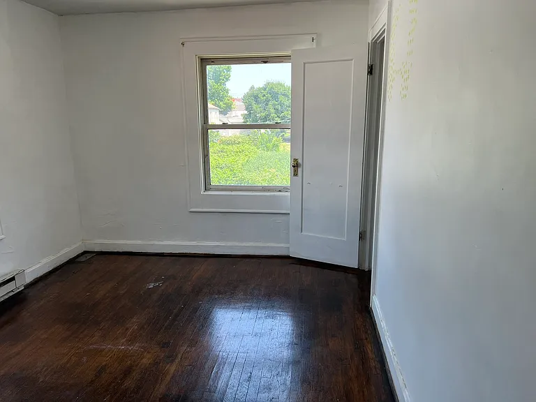 608 3rd St #6 — Photo 9