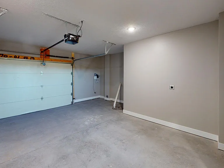 Element 30 Townhomes — Photo 18