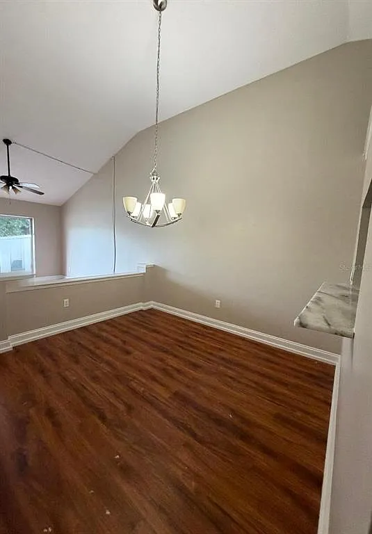 3 bed, 2.5 bath, 1287 sqft, $2,000 — Photo 2