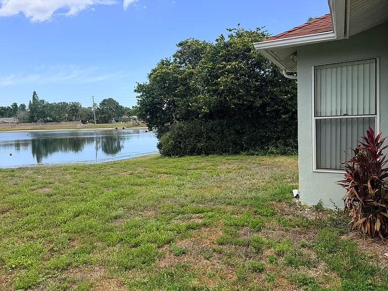 5647 Dalton Ct — Photo 11