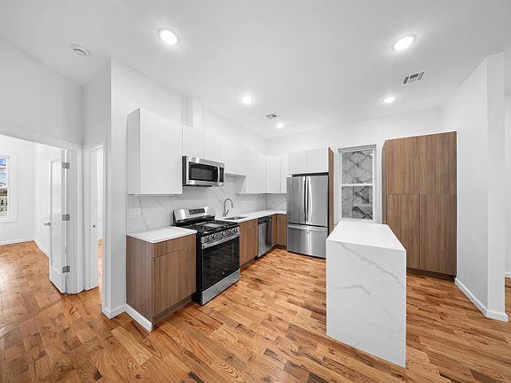 5th image of 1111 53rd St Floor 2