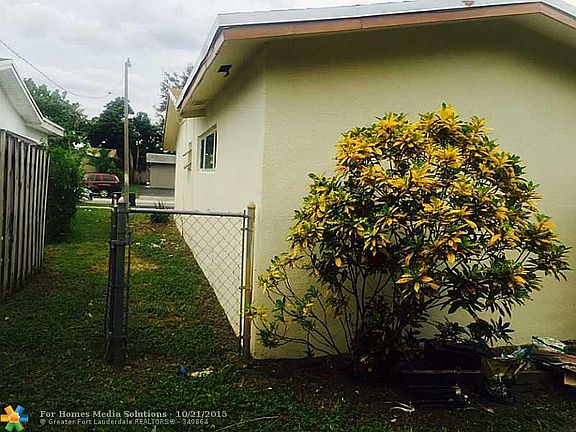 3rd image of 9701 NW 25th St