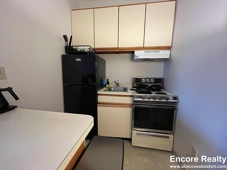 833 Beacon St #205 — Photo 6