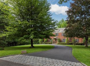 2 Pine Ter, Bronxville, NY 10708