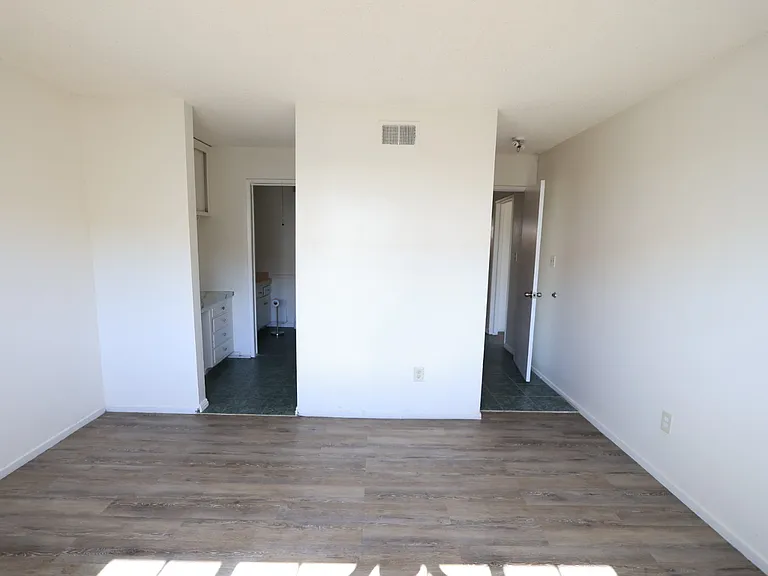 3053 W Coolidge Ave #2 — Photo 7