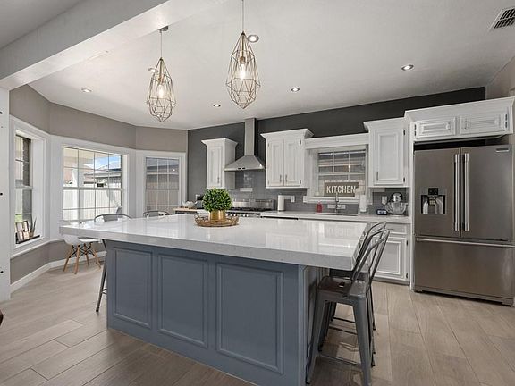 4th image of 3492 Chablis Dr