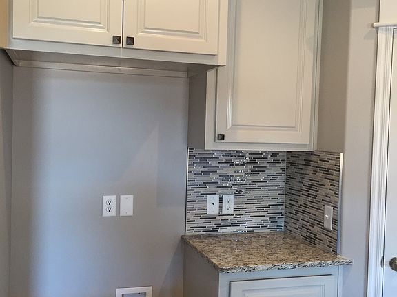 8204 NW 160th Kitchen