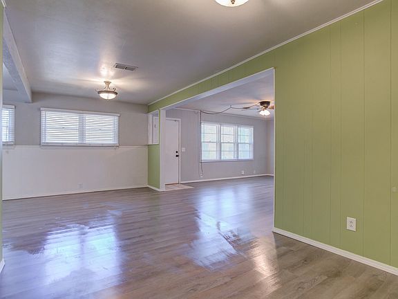 3rd image of 4202 52nd St