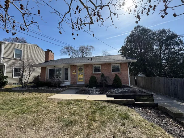 2072 Coronado Dr SE, East Grand Rapids, MI 49506